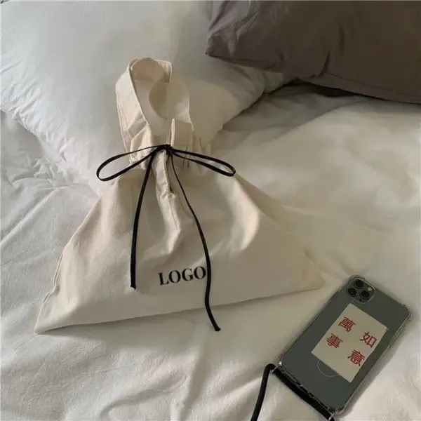 Minimalist Canvas Drawstring Tote for Women 004