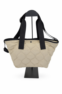 Egendefinert vattert veske med polstret stoff og båndhåndtak for daglig bruk